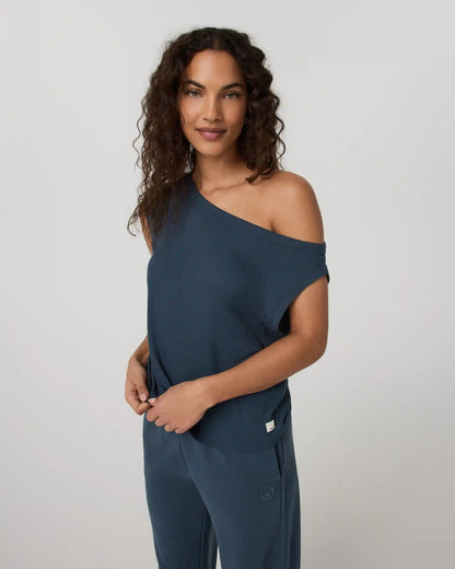 Cove Asymmetric Top
