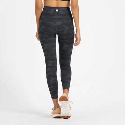 Clean Elevation Legging