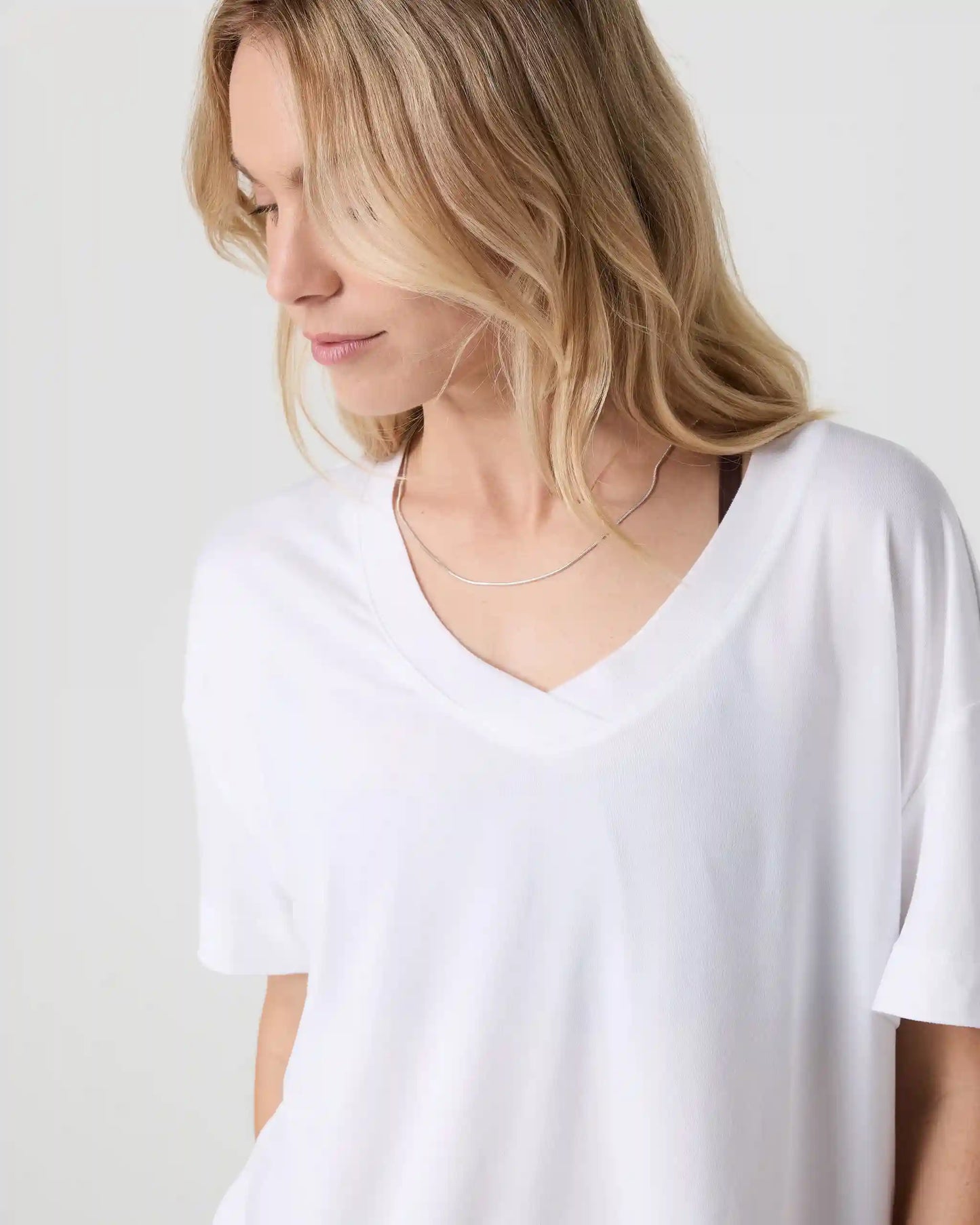 Short Sleeve Energy V-Neck Tee
