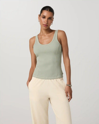 Pose Seams Tank