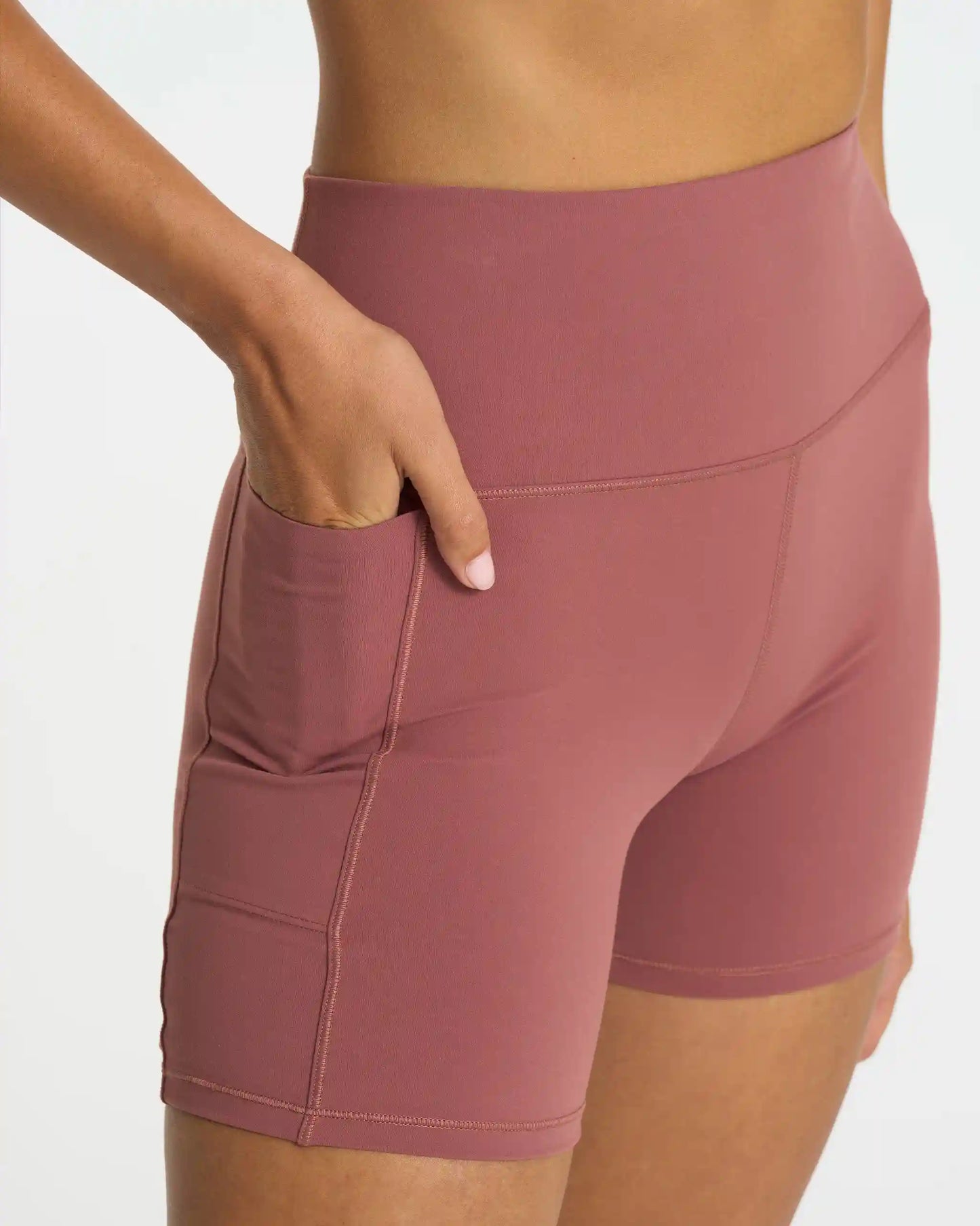 Studio Pocket Short