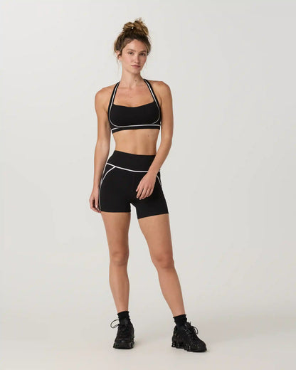 Vuori AllTheFeels™ Linework Short 4"