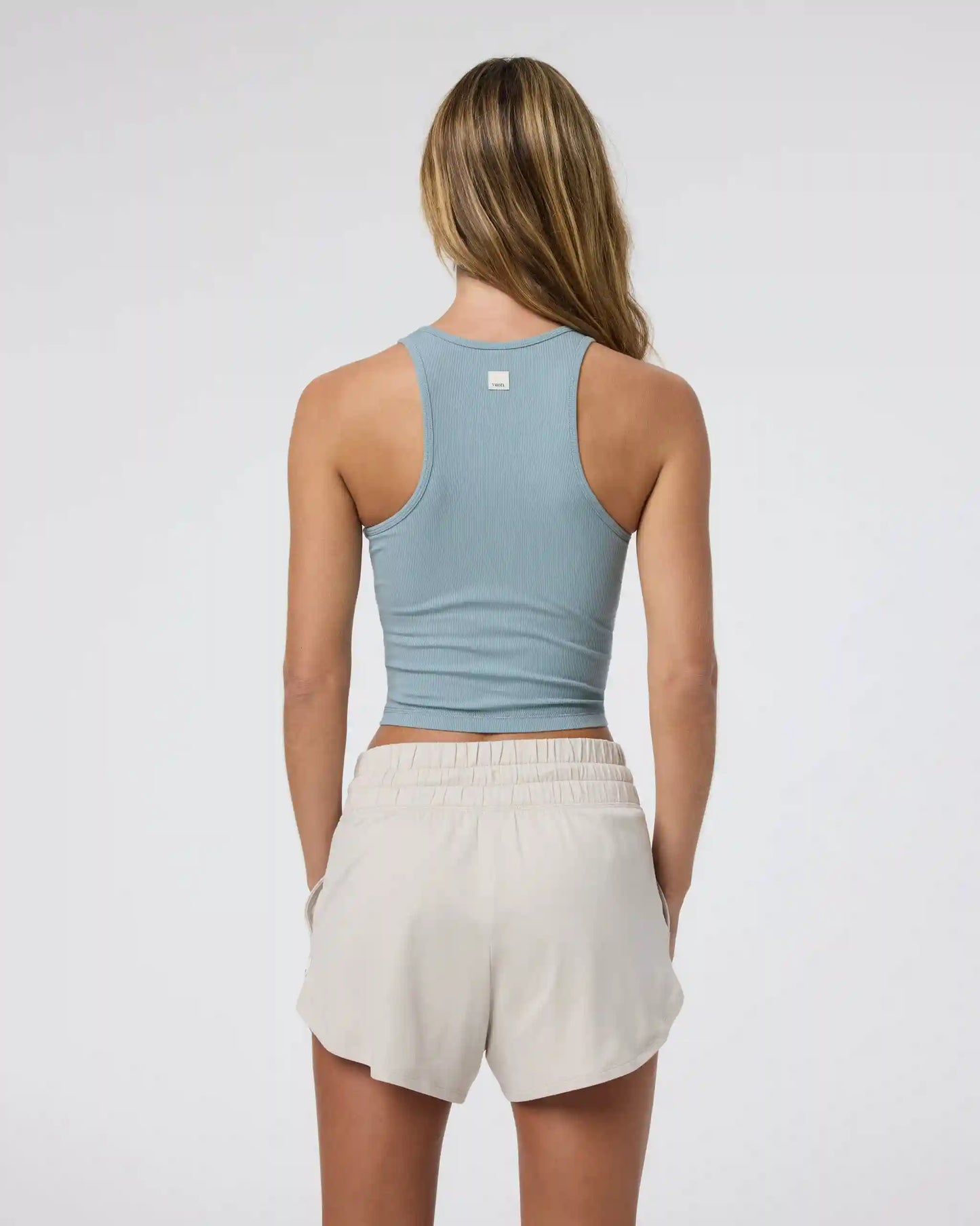 Pose Plyo Tank