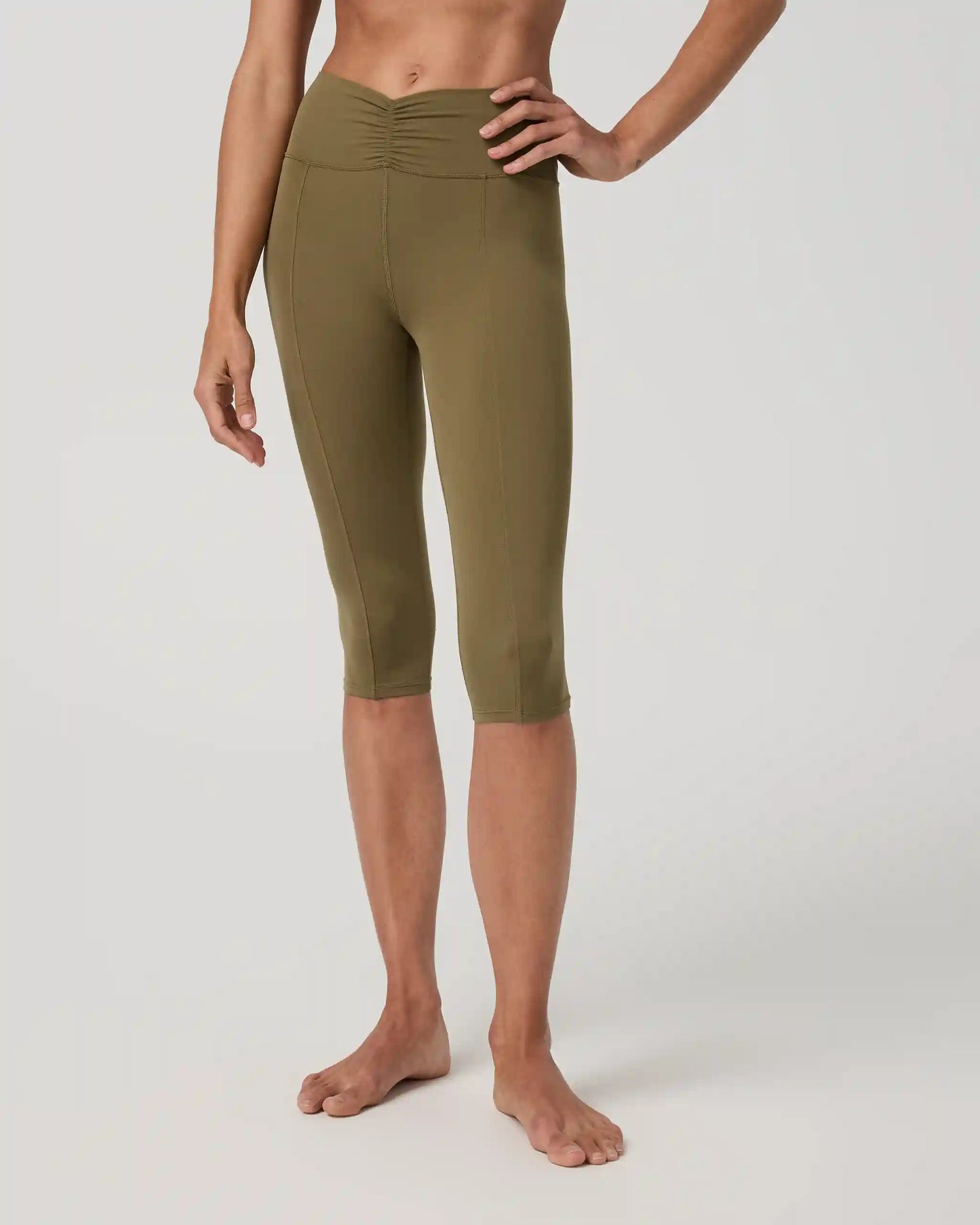 Vuori AllTheFeels™ Shirred Crop