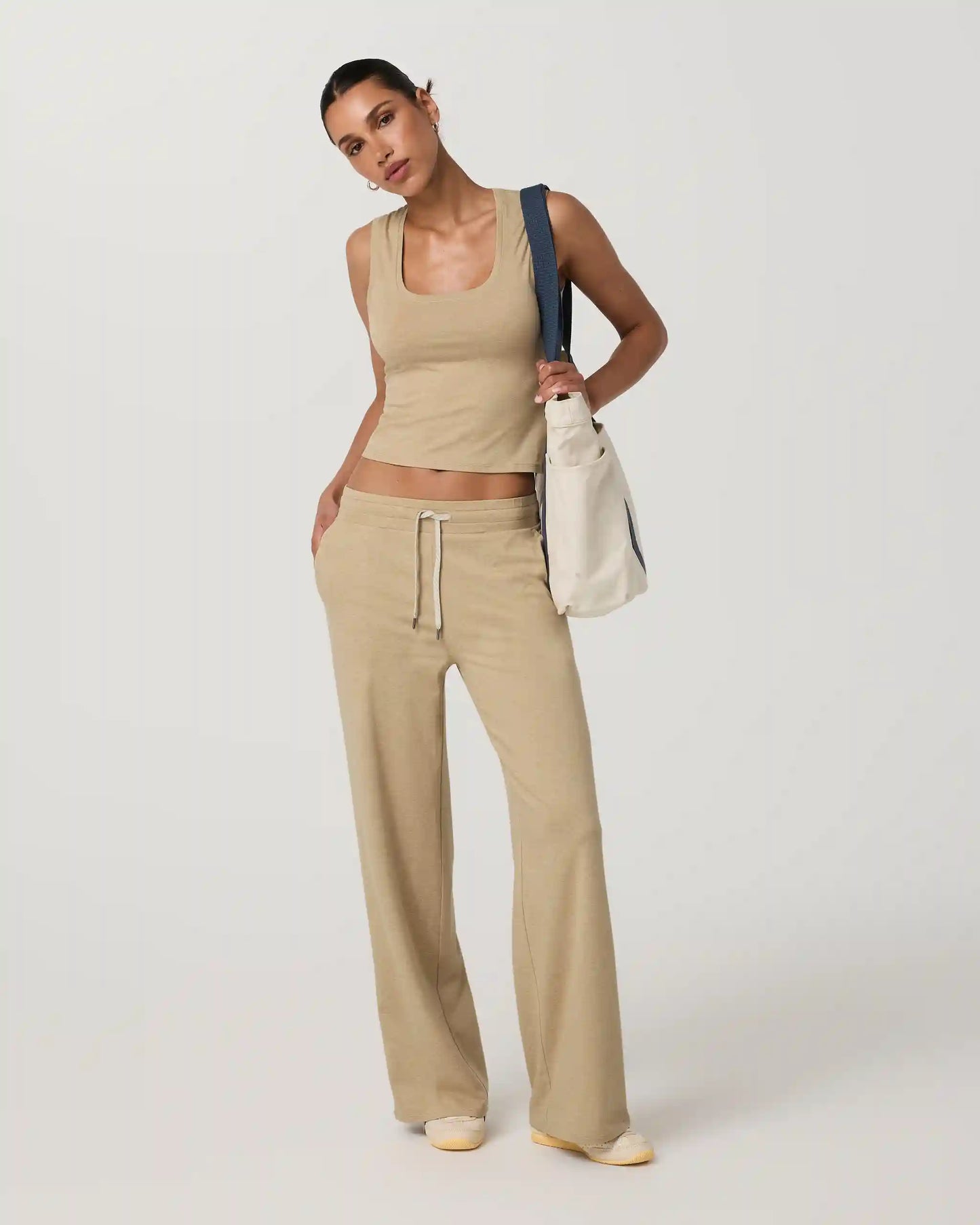 Halo Essential Scoop Tank