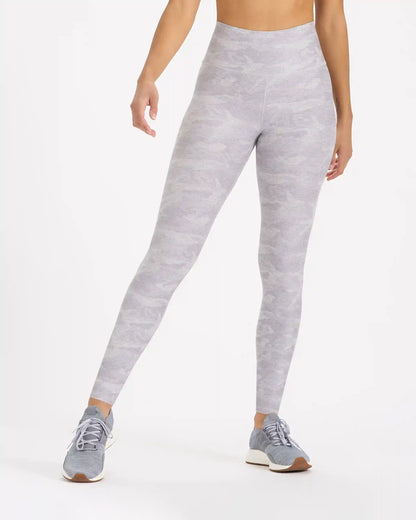 Clean Elevation Legging