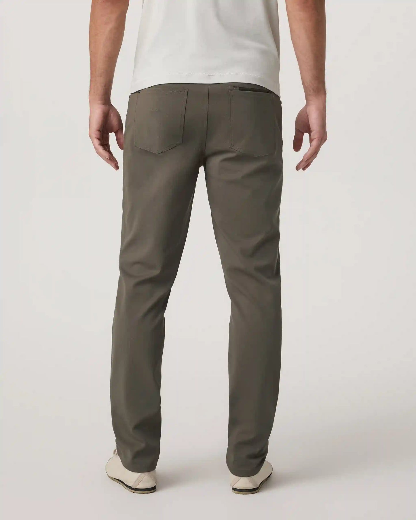 Vuori Meta™ Twill Pant Classic Fit 32"