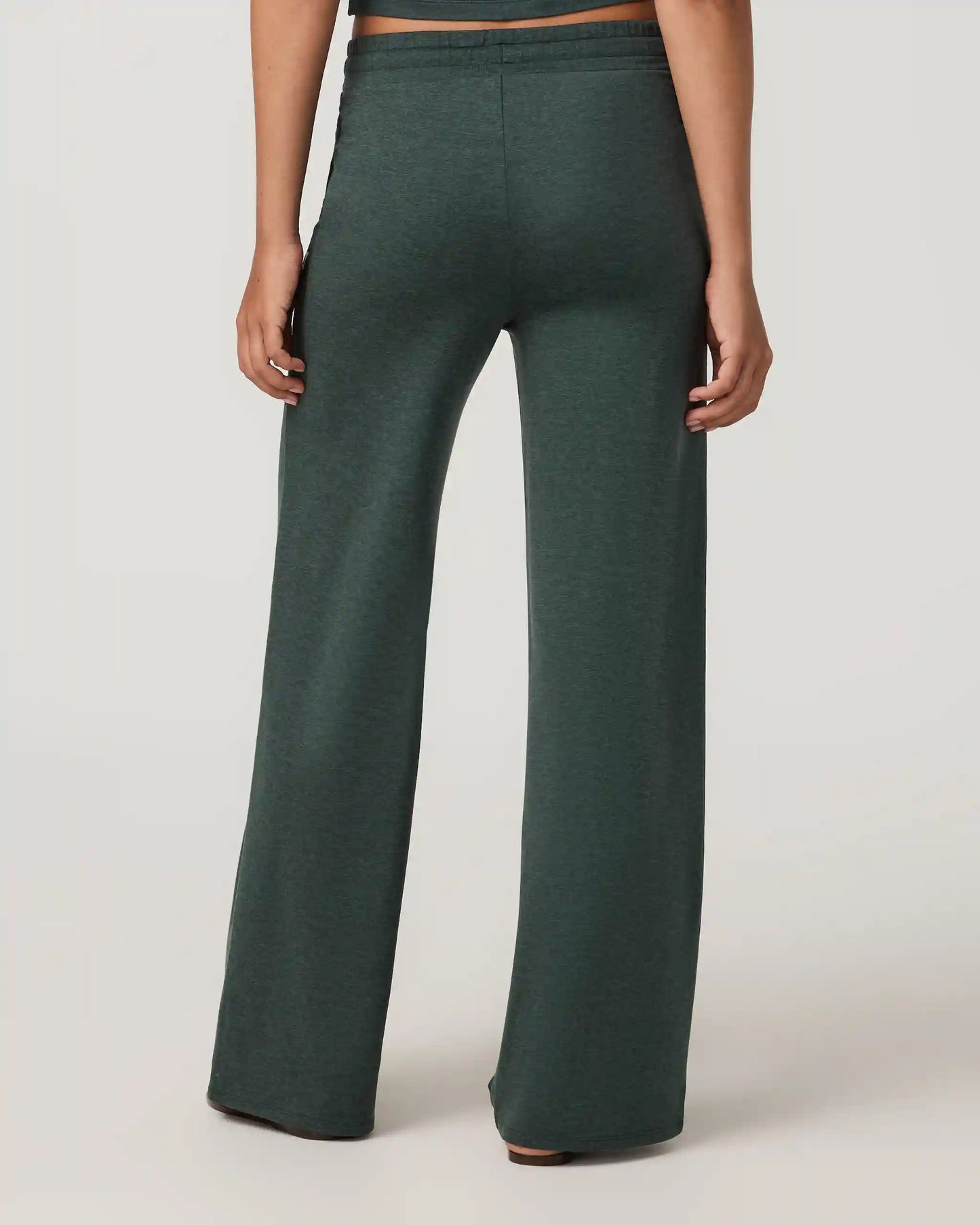 Halo Essential Wideleg Pant - Short