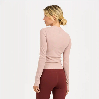 Long-Sleeve Pose Fitted Tee