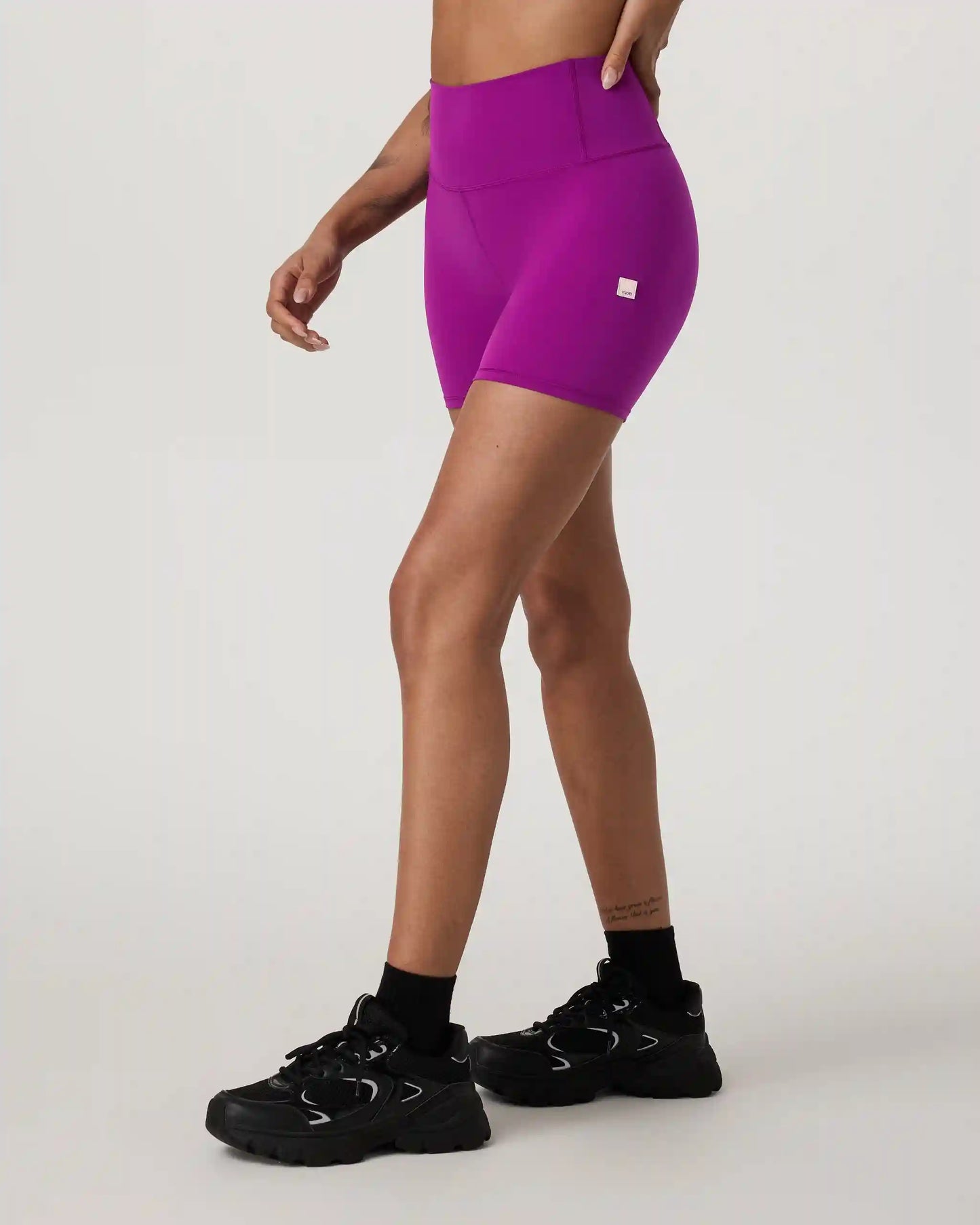 Vuori AllTheFeels™ Short 4"