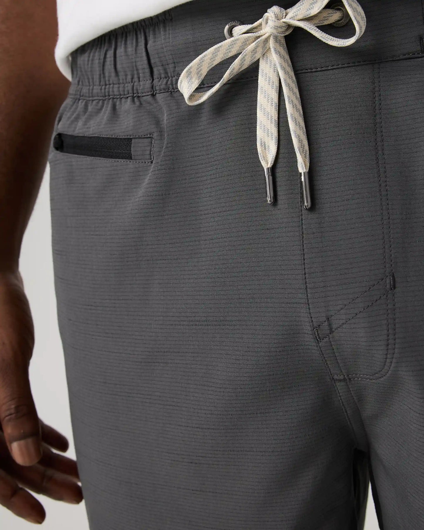 Banks Short Unlined 7"