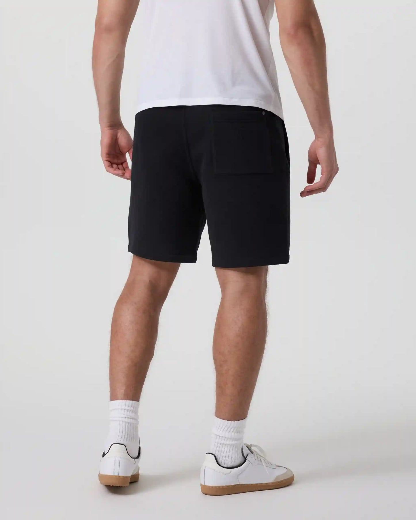 Seaside Short 8"