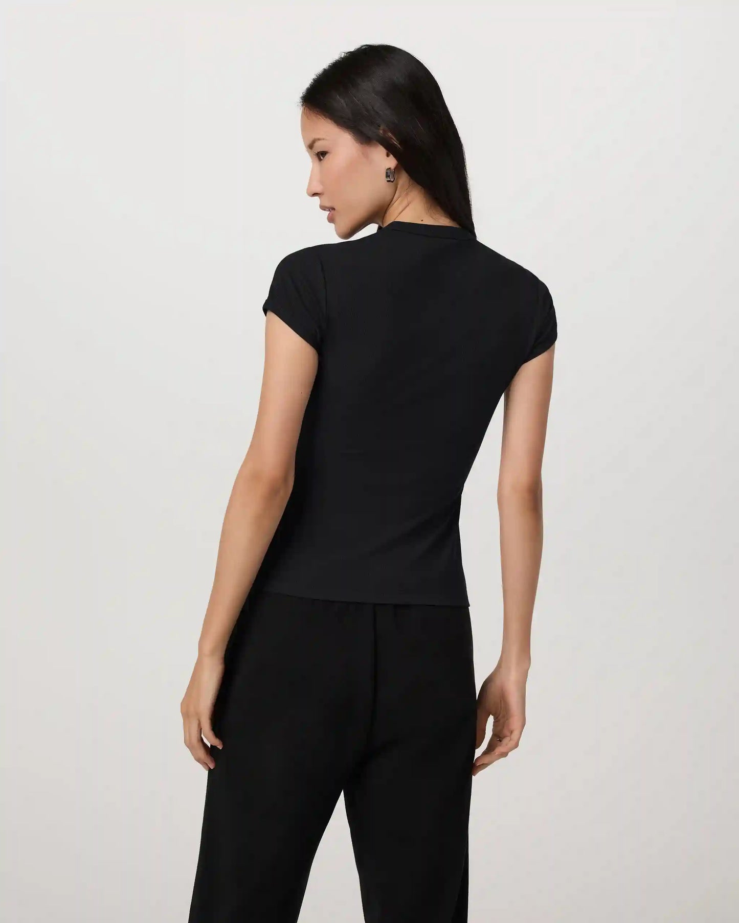 Short Sleeve Pose Button Up