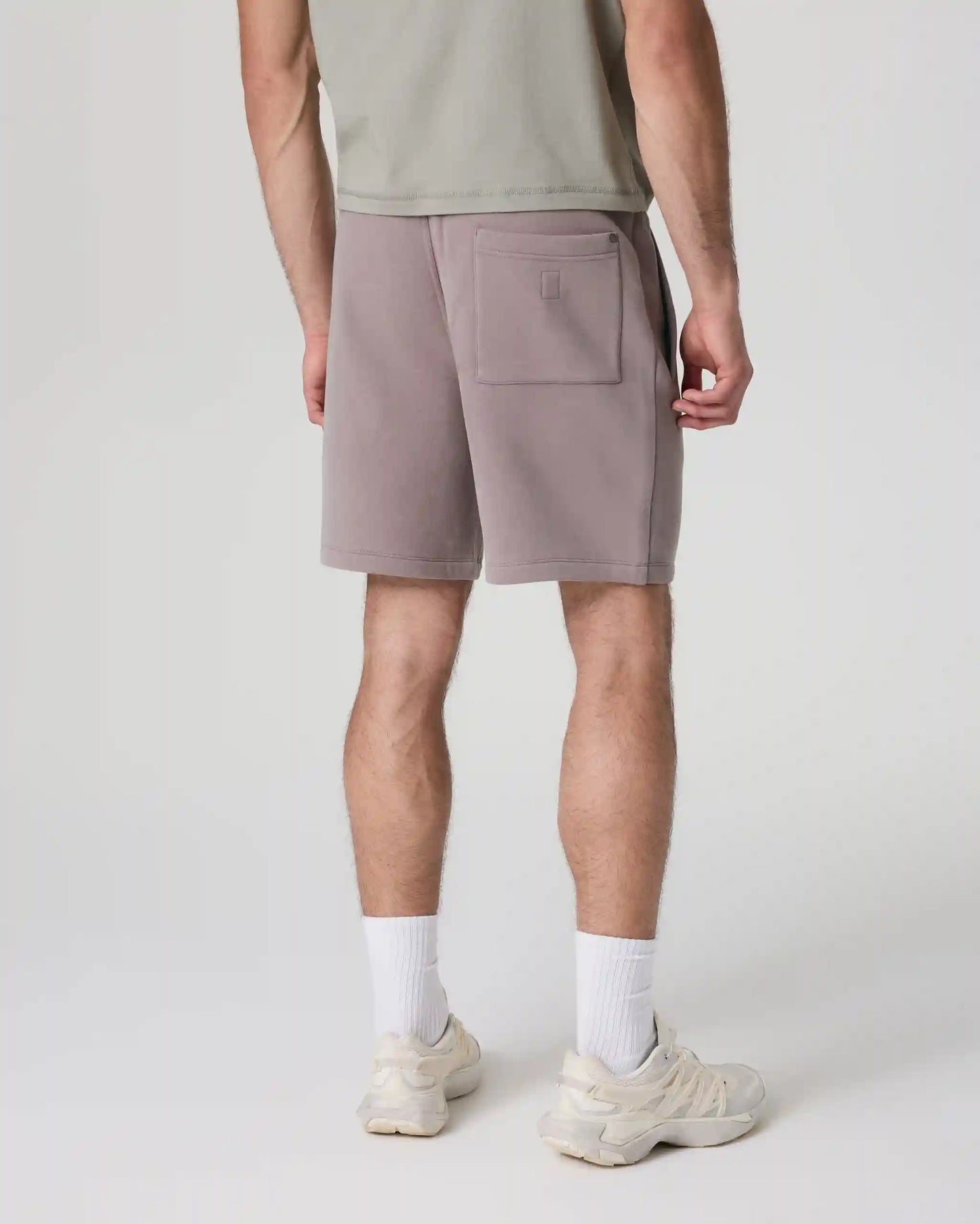 Seaside Short 8"