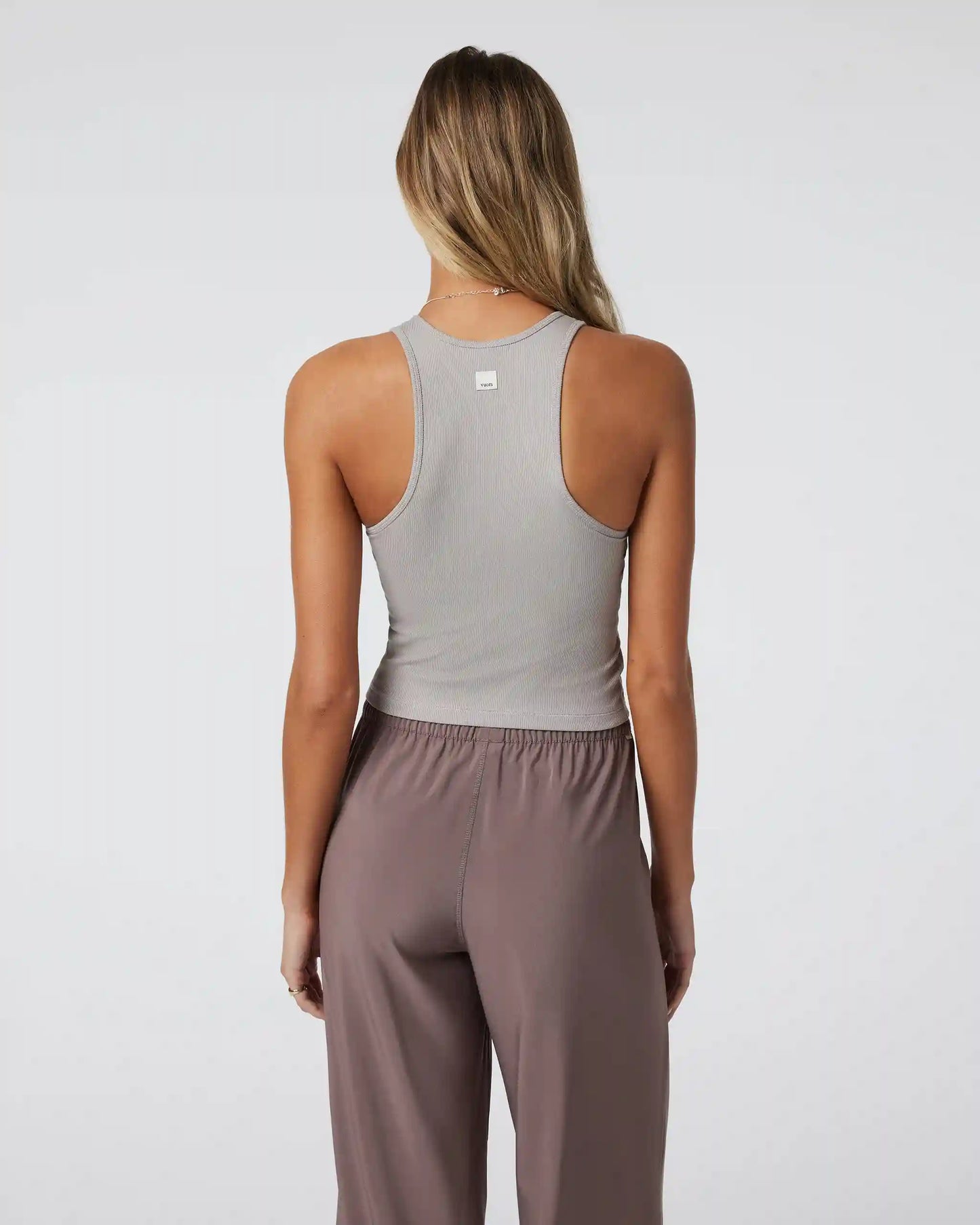 Pose Plyo Tank