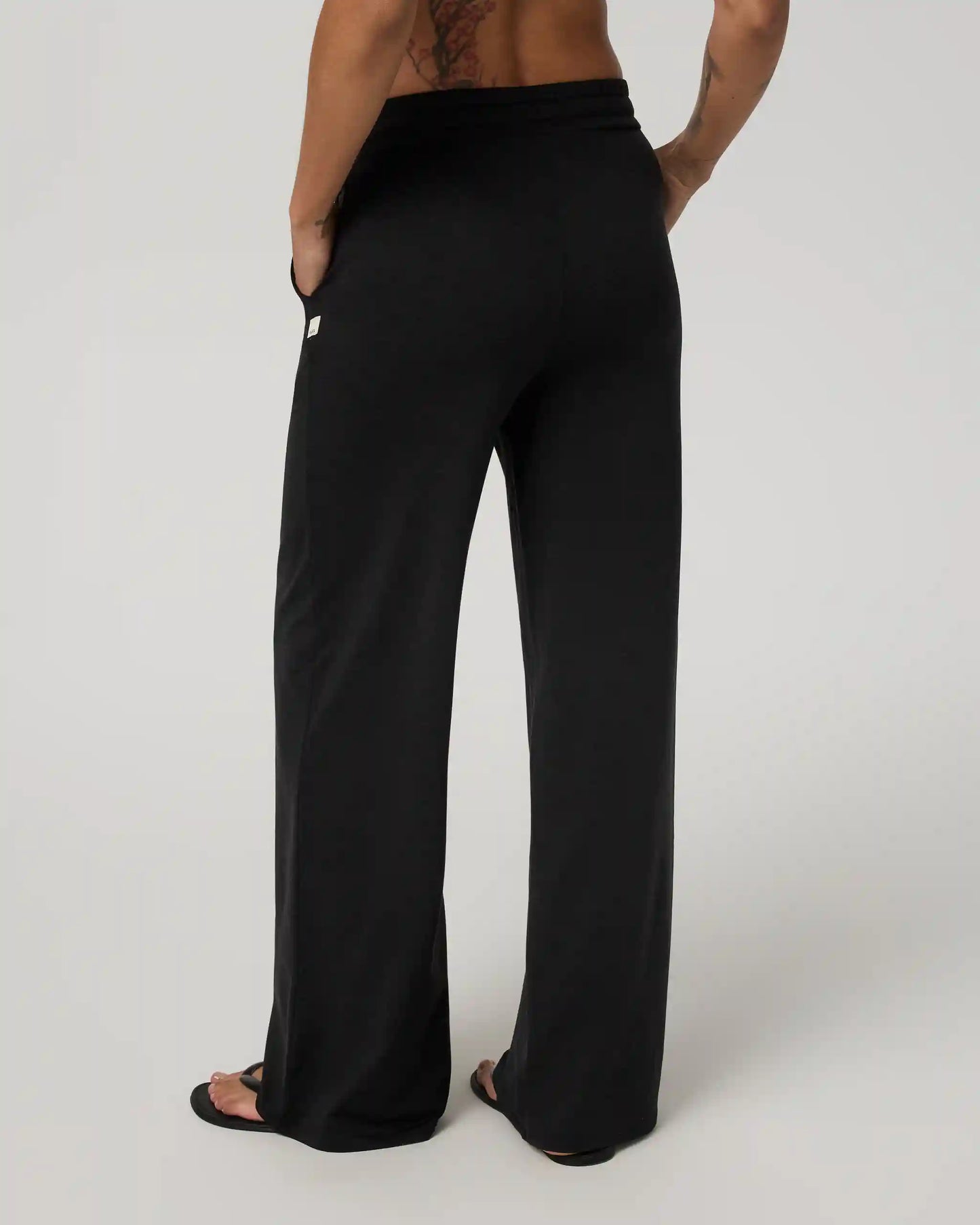Halo Essential Wideleg Pant