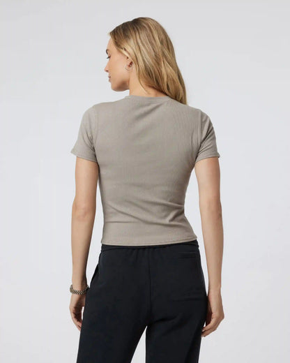 Pose Fitted Tee