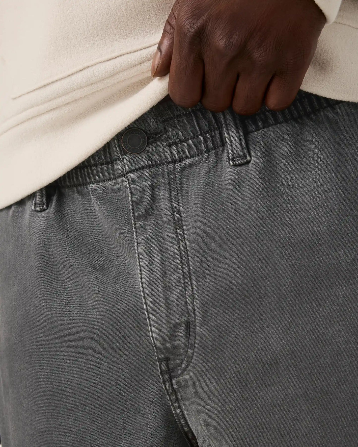Benton Twill Elastic Waist Short 8"