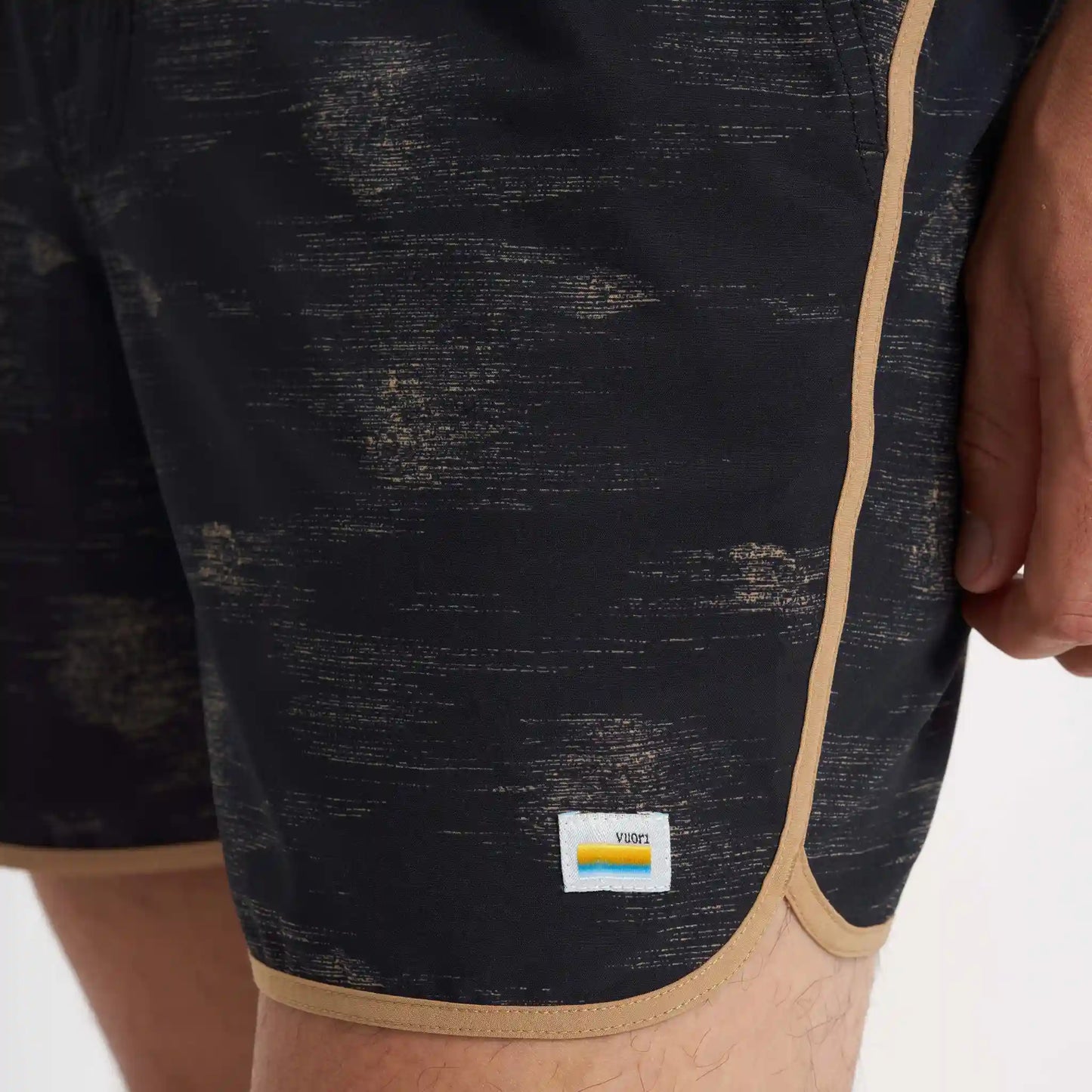 Banks Short Unlined 5"