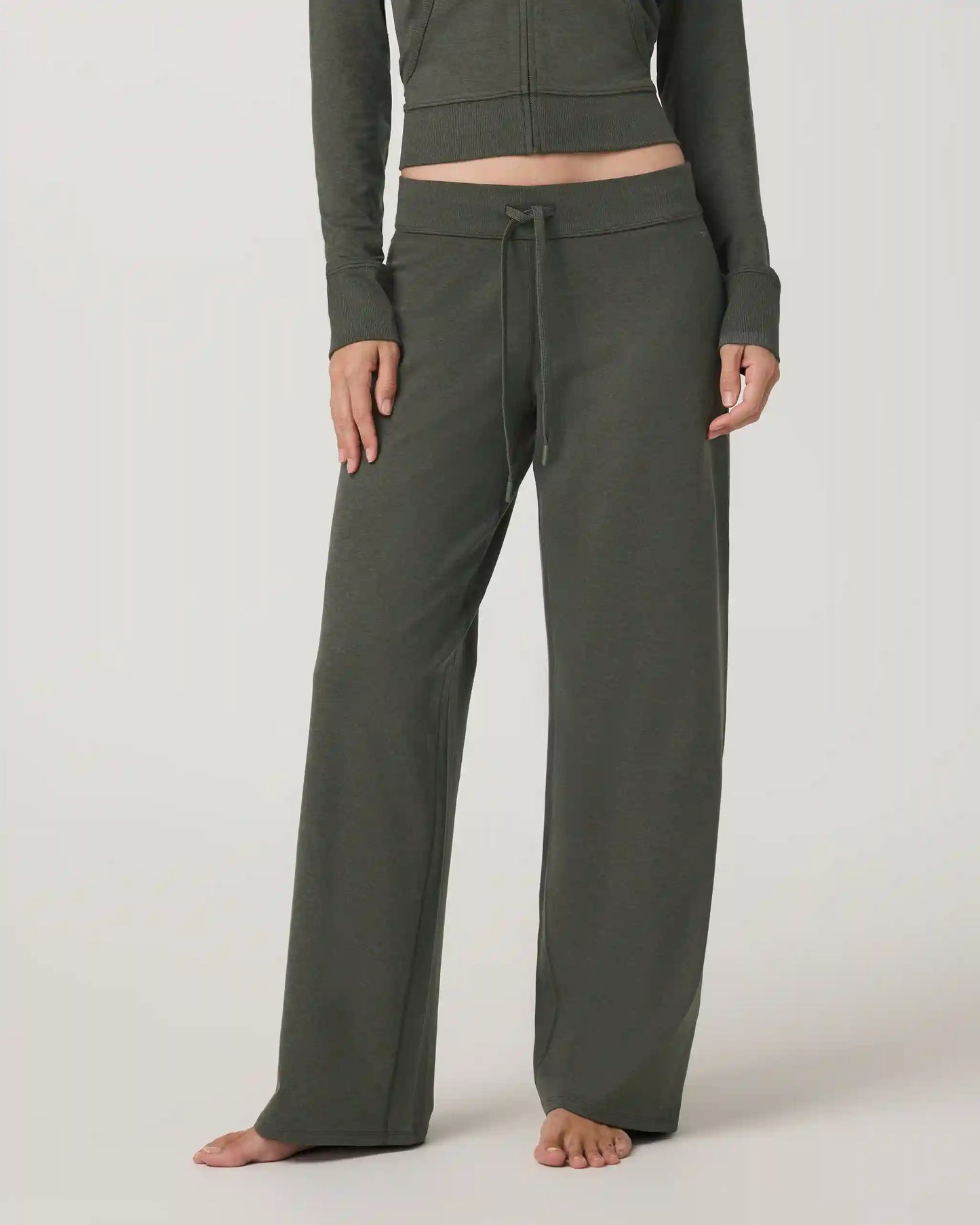 Halo Low Rise Straight Leg Pant - Short