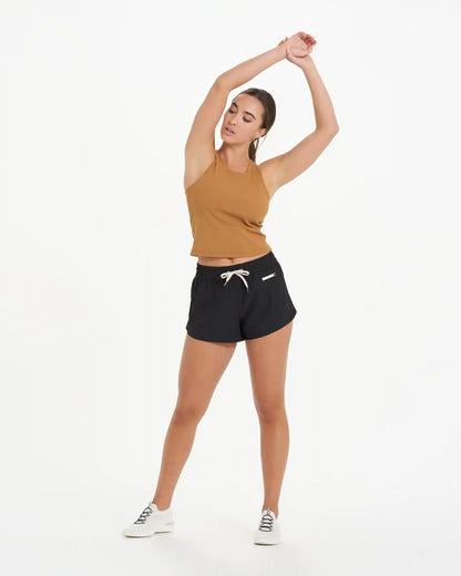 Pose Plyo Tank
