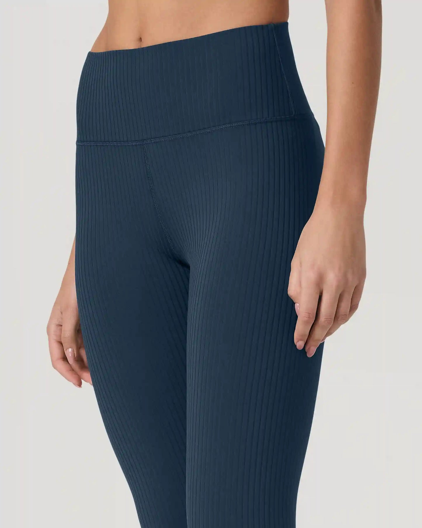 Inversion Rib Legging