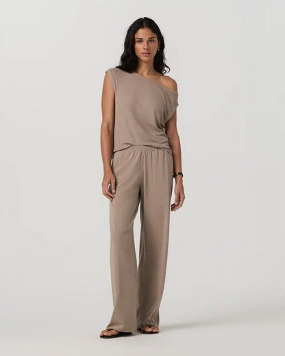Cove Asymmetric Top