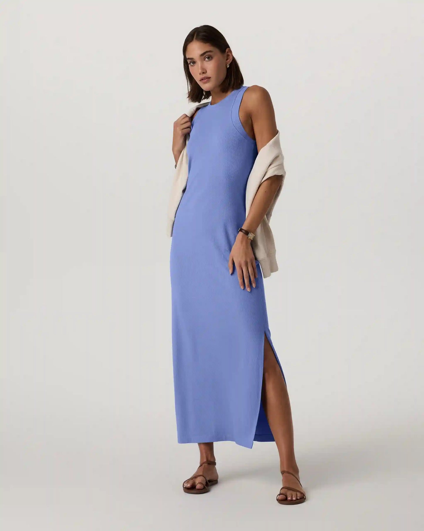 Pose Modern Dress