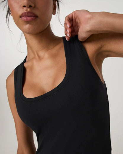 Halo Essential Scoop Tank Long