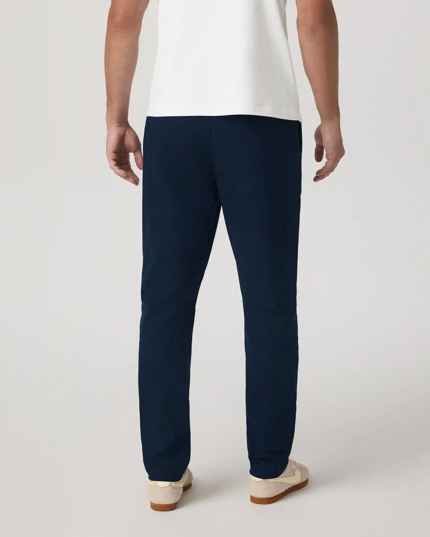 Vuori Meta™ Elastic Waist Pant Classic Fit 32"