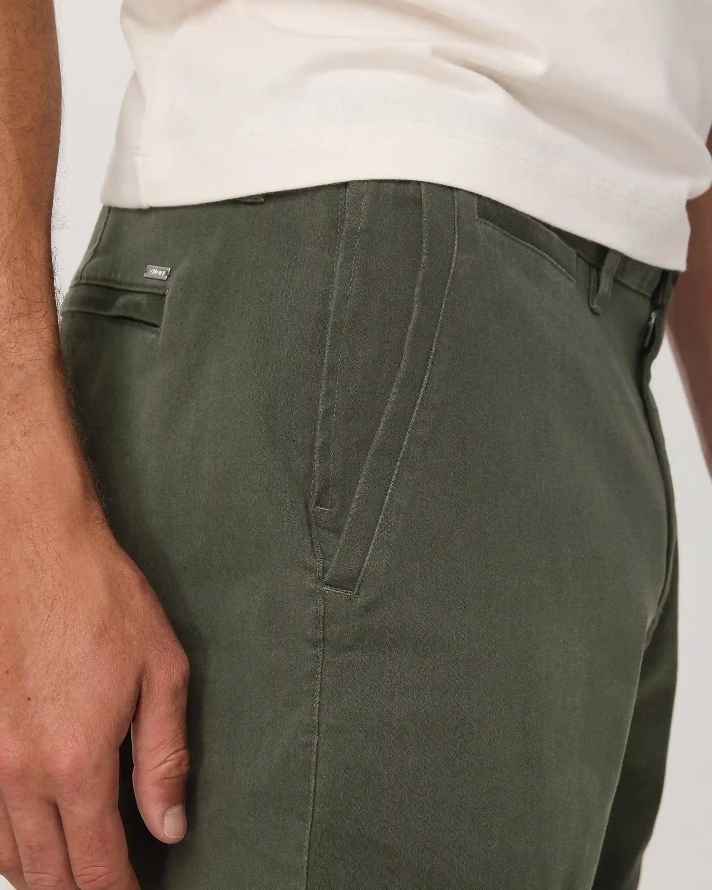 Fletcher Chino Short 8"