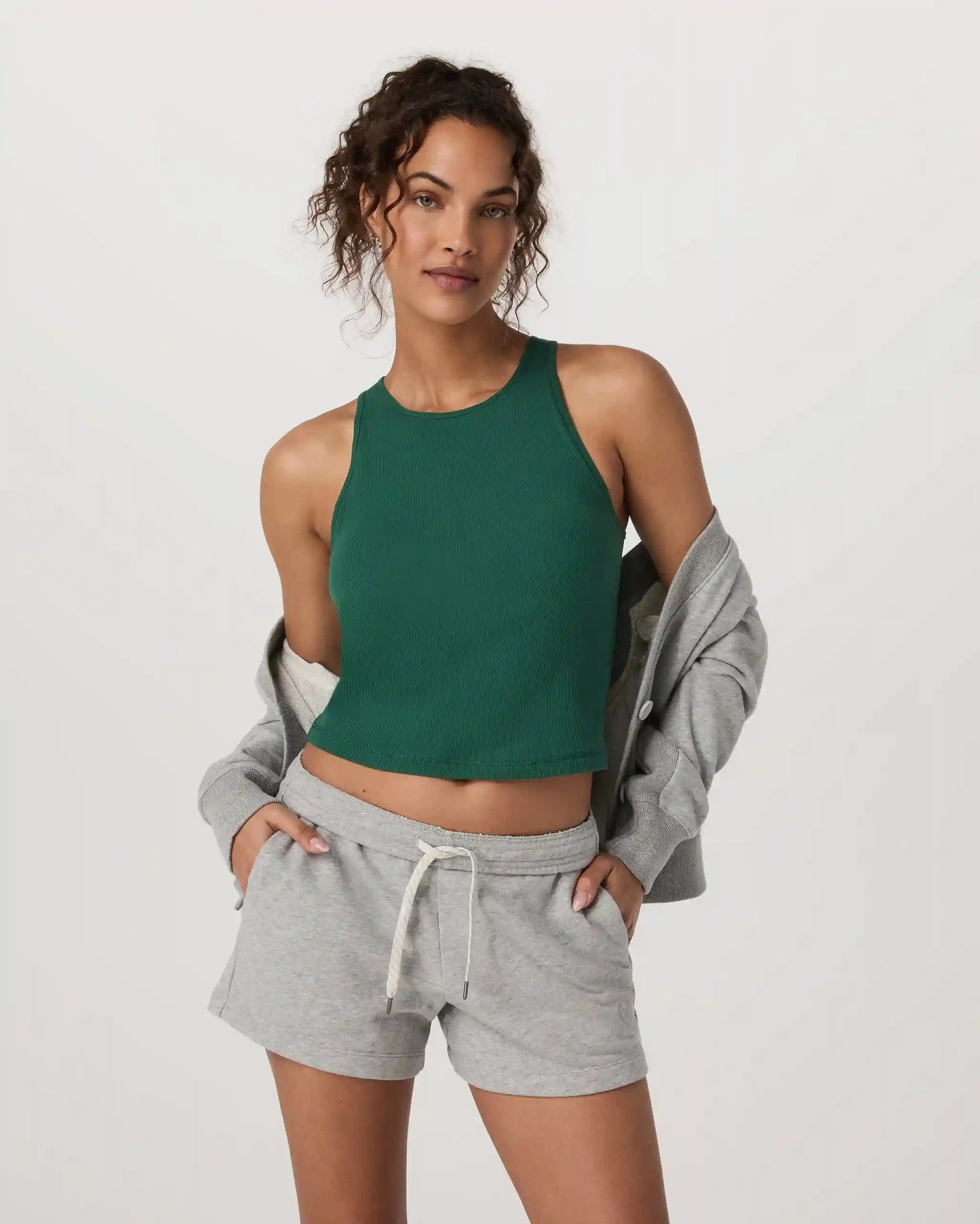 Pose Plyo Tank