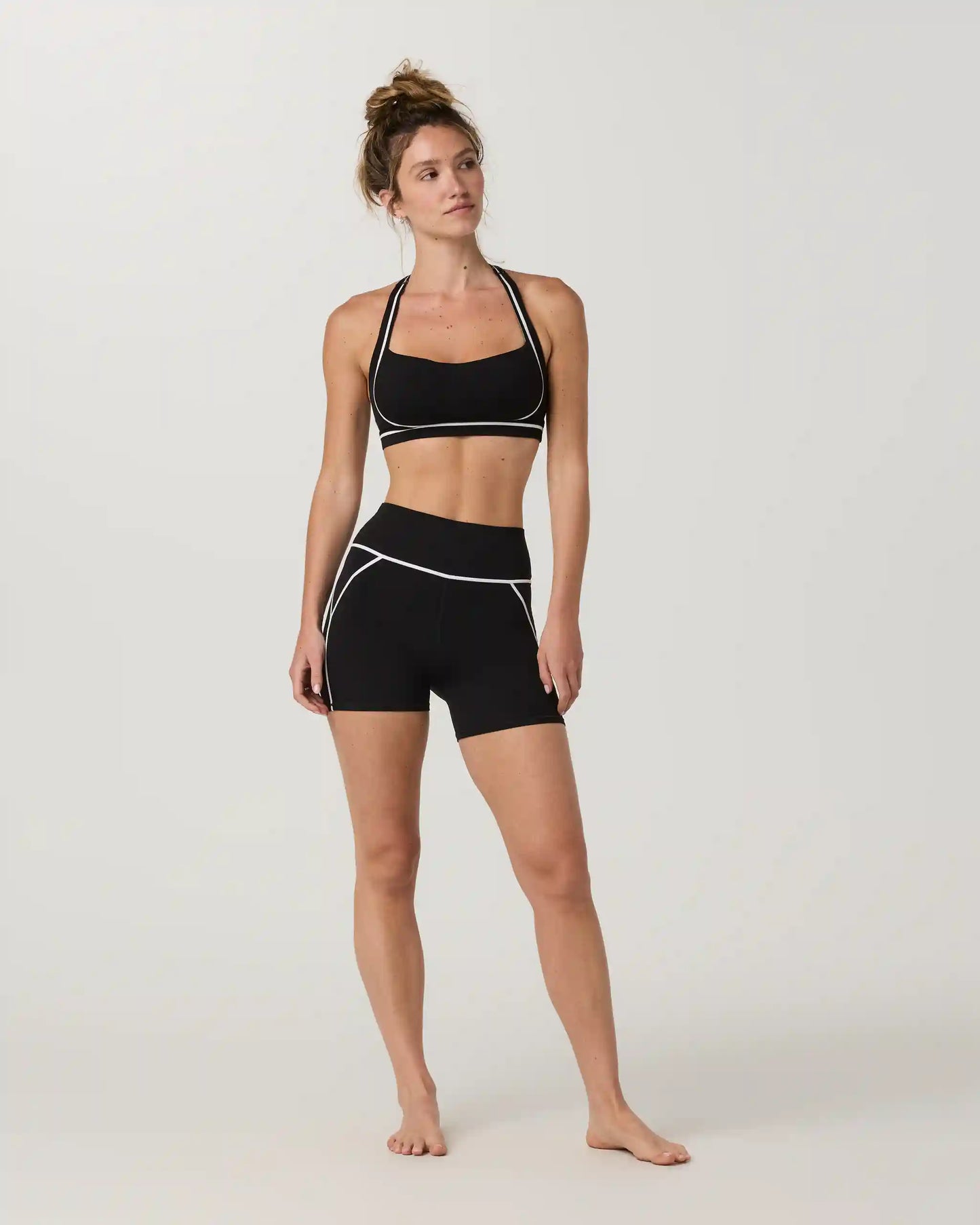 Vuori AllTheFeels™ Linework Short 4"