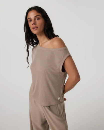 Cove Asymmetric Top