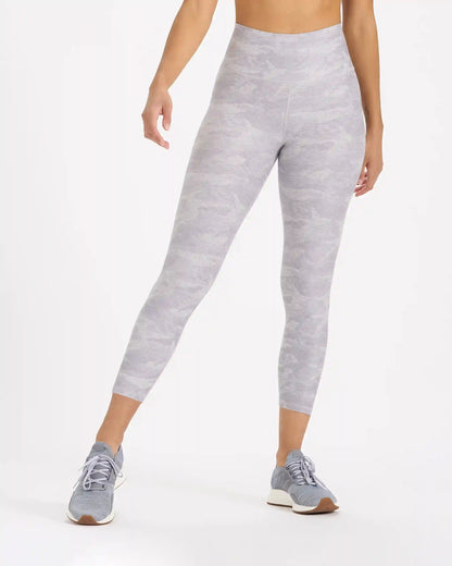 Clean Elevation Legging-Short