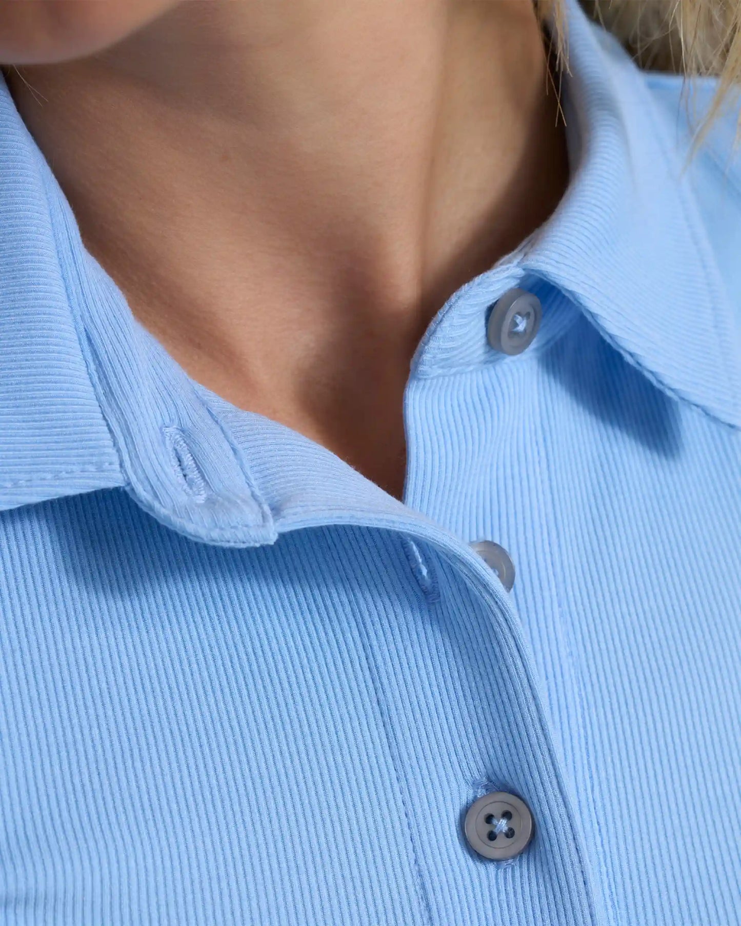Pose Fitted Polo