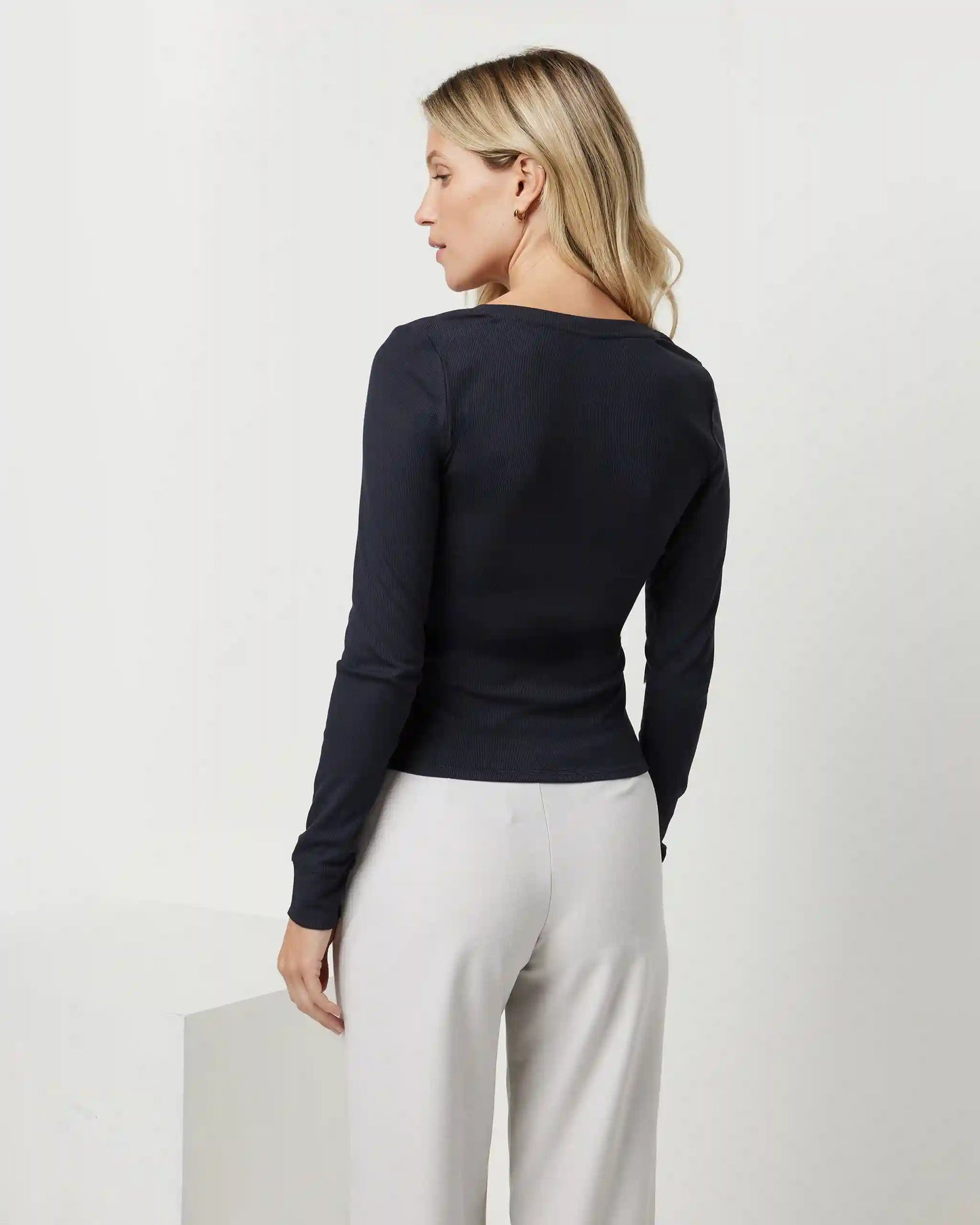 Long Sleeve Pose Henley