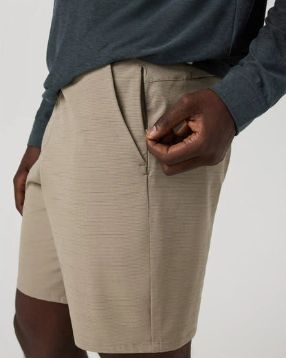 Aim Short 8"