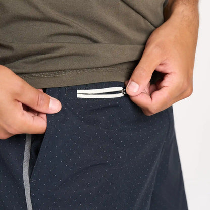 Banks Short Unlined 5"
