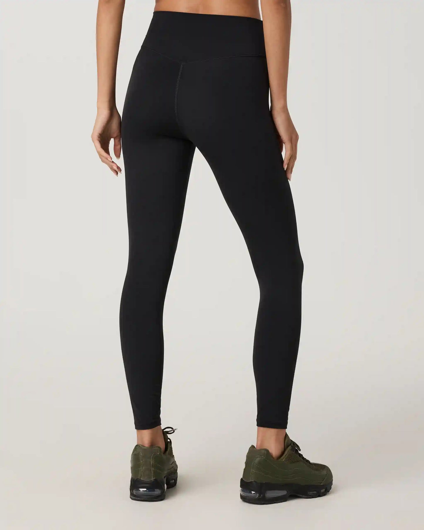 Vuori AllTheForm™ Legging - Short