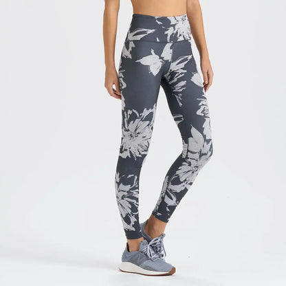 Clean Elevation Legging
