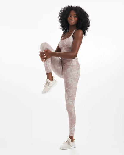 Clean Elevation Legging
