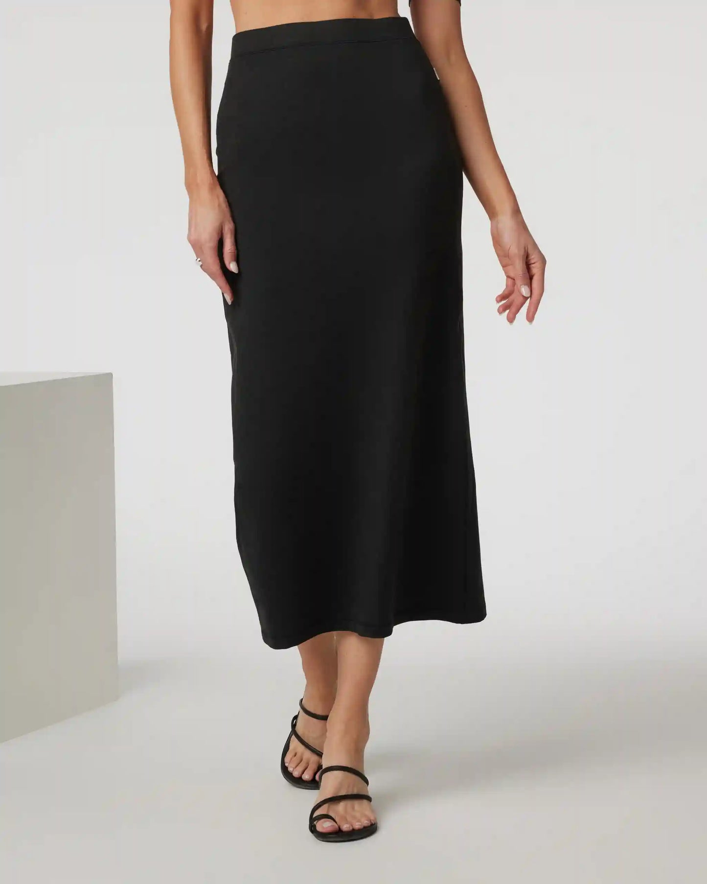 Halo Column Skirt