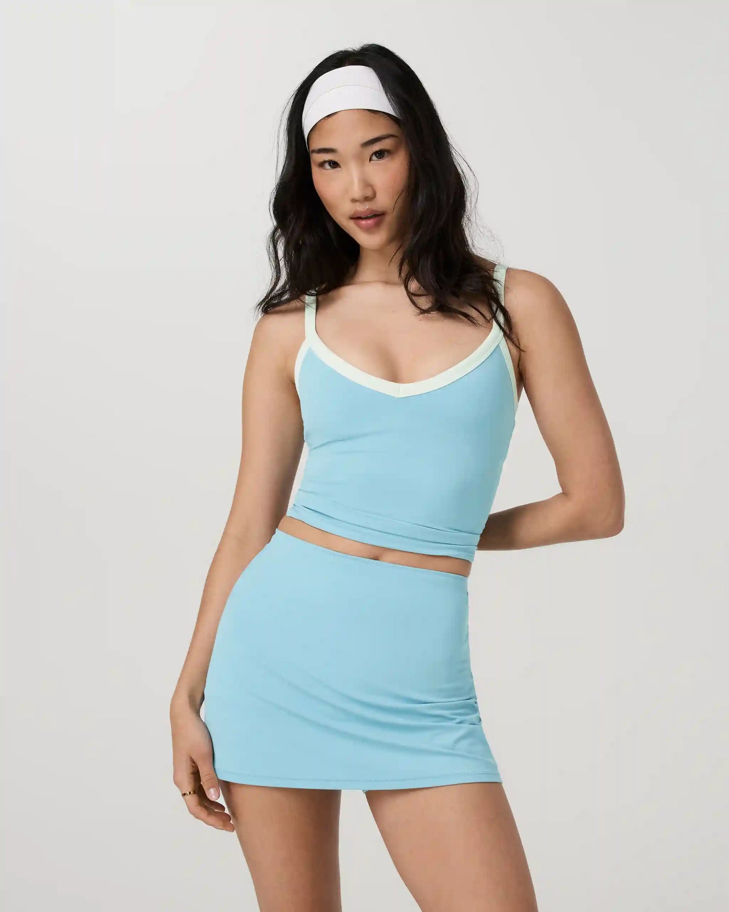Vuori AllTheForm™ V Neck Tank