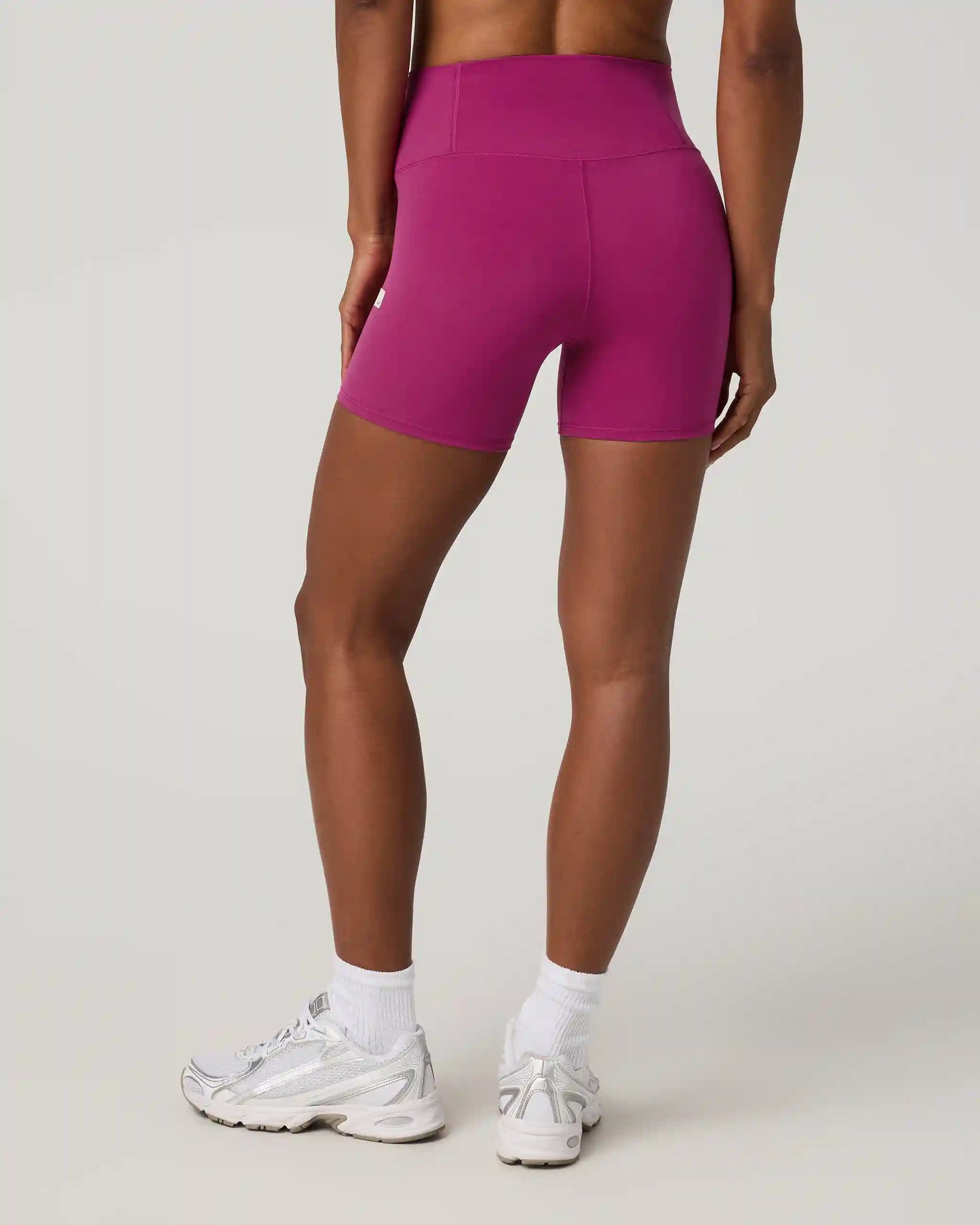 Vuori AllTheFeels™ Short 4"