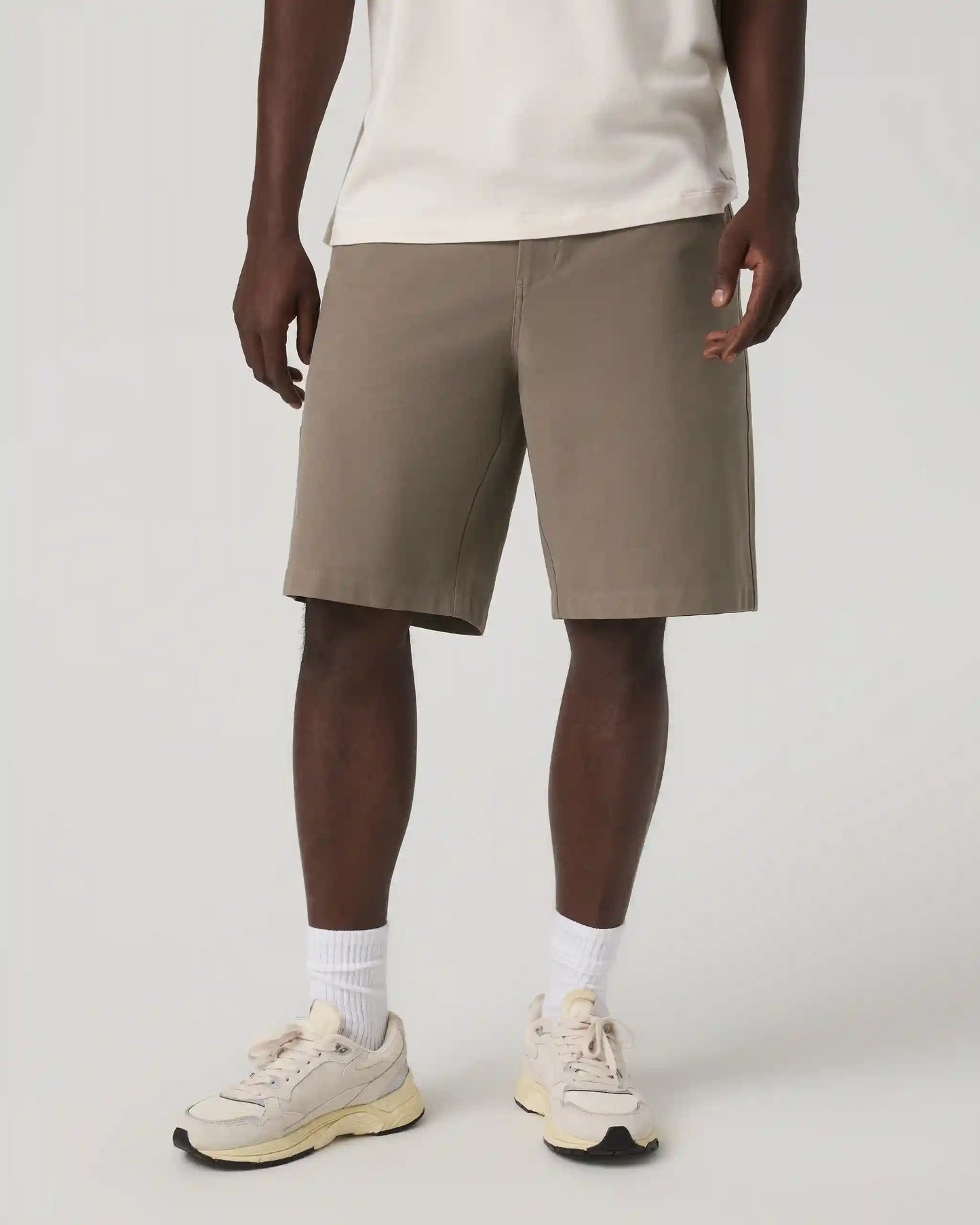 Vuori Meta™ Canvas Carpenter Short 10"