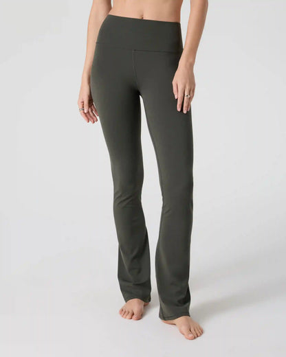Vuori AllTheFeels™ Slim Flare